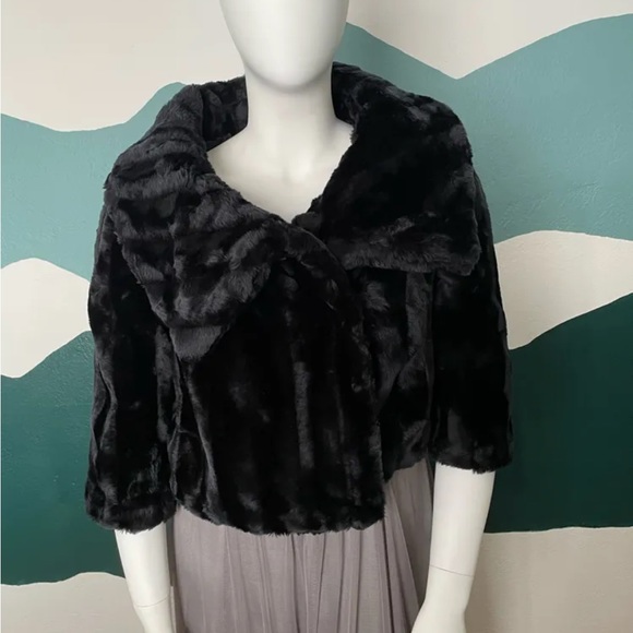 TOGETHER - faux fur crapped jacket - Size 14 - Picture 3 of 7